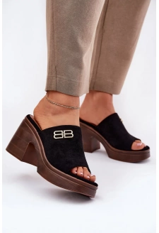 Dámské pantofle na masivním podpatku se zlatým detailem Vinceza – černé