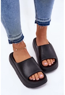 Dámské pěnové pantofle na platformě – černé