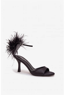 Sandály na podpatku s peřím Caelina – černé