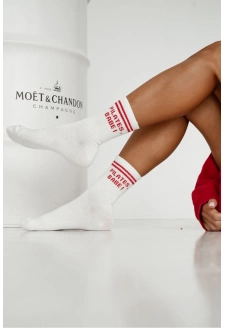 Dámské ponožky s červeným nápisem „PILATES, BABE!“ – ecru