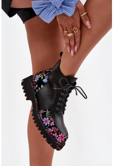 Kožené dámské botky Artiker zateplené – černé s květinovou výšivkou