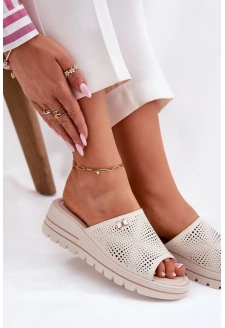 Dámské kožené pantofle na klínku Vinceza – béžové