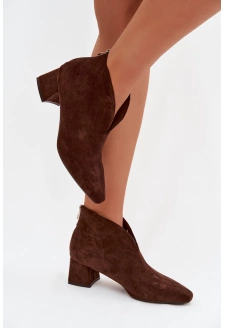 Dámské kotníkové boty na podpatku s prošíváním – čokoládové Darlisse