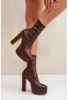 Kotníkové boty na vysokém sloupkovém podpatku a platformě tmavě hnědé Tennira