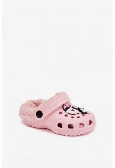 Dětské pěnové pantofle zateplené kožíškem s ozdobnými připínkami – růžové
