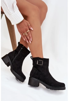 Dámské kotníkové boty na nízkém podpatku s klípkem a s přezkou Helvina – černé