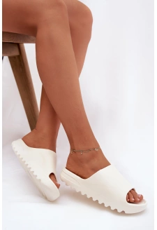 Dámské pantofle na platformě – ecru Olyria