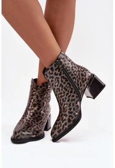 Kožené dámské kotníkové boty na sloupkovém podpatku, zateplené, vzor leopard D&A – černo/zlaté
