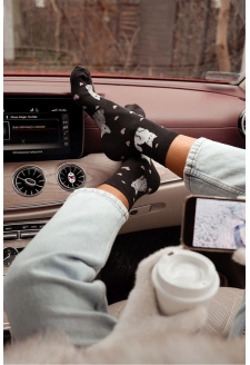 Dámské ponožky s motivem koček a srdcí – černé