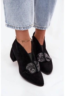 Dámské semišové kozačky na podpatku D&A – černé