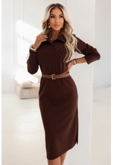 649-1 Elegancka sukienka midi z kołnierzykiem i rozcięciem z boku - czekoladowa
