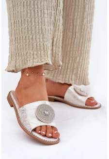 Dámské pantofle na plochém podpatku s ozdobou S.Barski – stříbrné