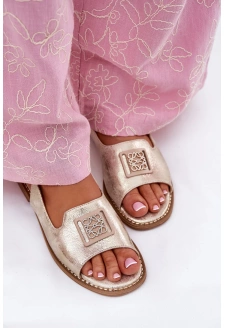 Dámské elegantní sandály na nízkém podpatku s ozdobou S.Barski – zlaté