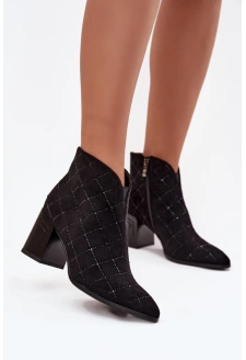 Dámské boty na sloupkovém podpatku se zdobením D&A – černé