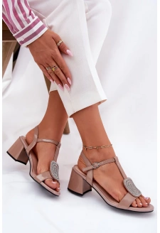 Dámské lakované kožené sandály na sloupku s ozdobou - béžové Vinceza