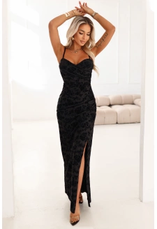 645-1 Dopasowana sukienka maxi z kopertowym dekoltem i rozcięciem - czarna z eleganckim wzorem