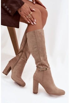 Dámské zateplené kozačky na sloupkovém podpatku se zlatou přezkou Seraphine – béžové