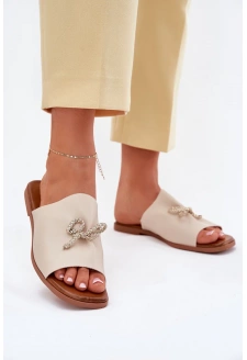 Dámské pantofle na nízkém podpatku s ozdobným vázáním – béžové Norela