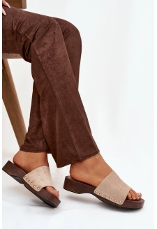 Dámské pantofle se zlatými cvočky – béžové Ferinna