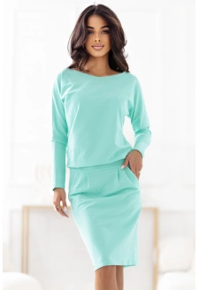 189-12 Dresowa sukienka z długim rękawem i kieszeniami – wygodny fason z dekoltem na plecach - MIĘTA
