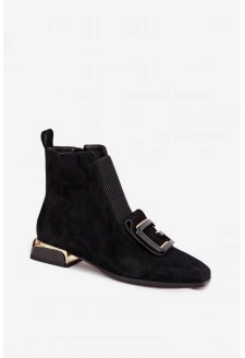 Dámské kožené semišové kotníkové boty na nízkém podpatku – černé