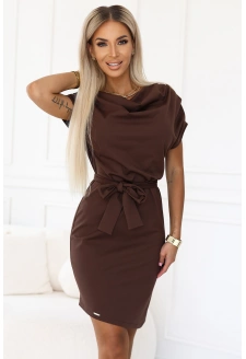 240-9 ROXI sukienka z asymetryczną spódnicą i paskiem - CZEKOLADOWA