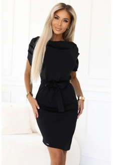 240-8 ROXI sukienka z asymetryczną spódnicą i paskiem - CZARNA