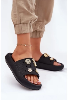 Dámské pěnové pantofle s ozdobnými připínkami Vinceza – černé