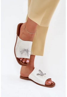 Dámské pantofle na plochém podpatku s ozdobným vázáním Norela – stříbrné